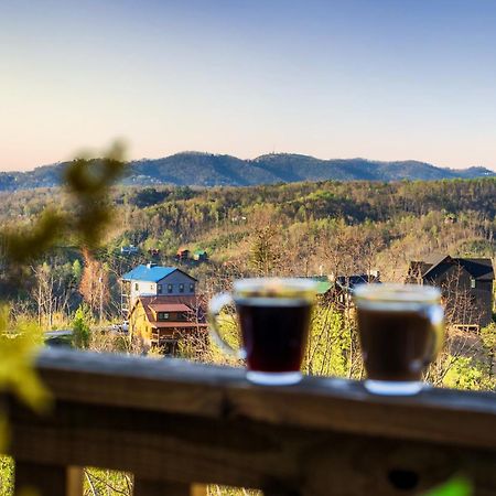 Mountainscape - Brand New Cabin W Views - Hottub - Firetable - Ps5 - Pooltable - 3 Pools Gatlinburg Eksteriør bilde