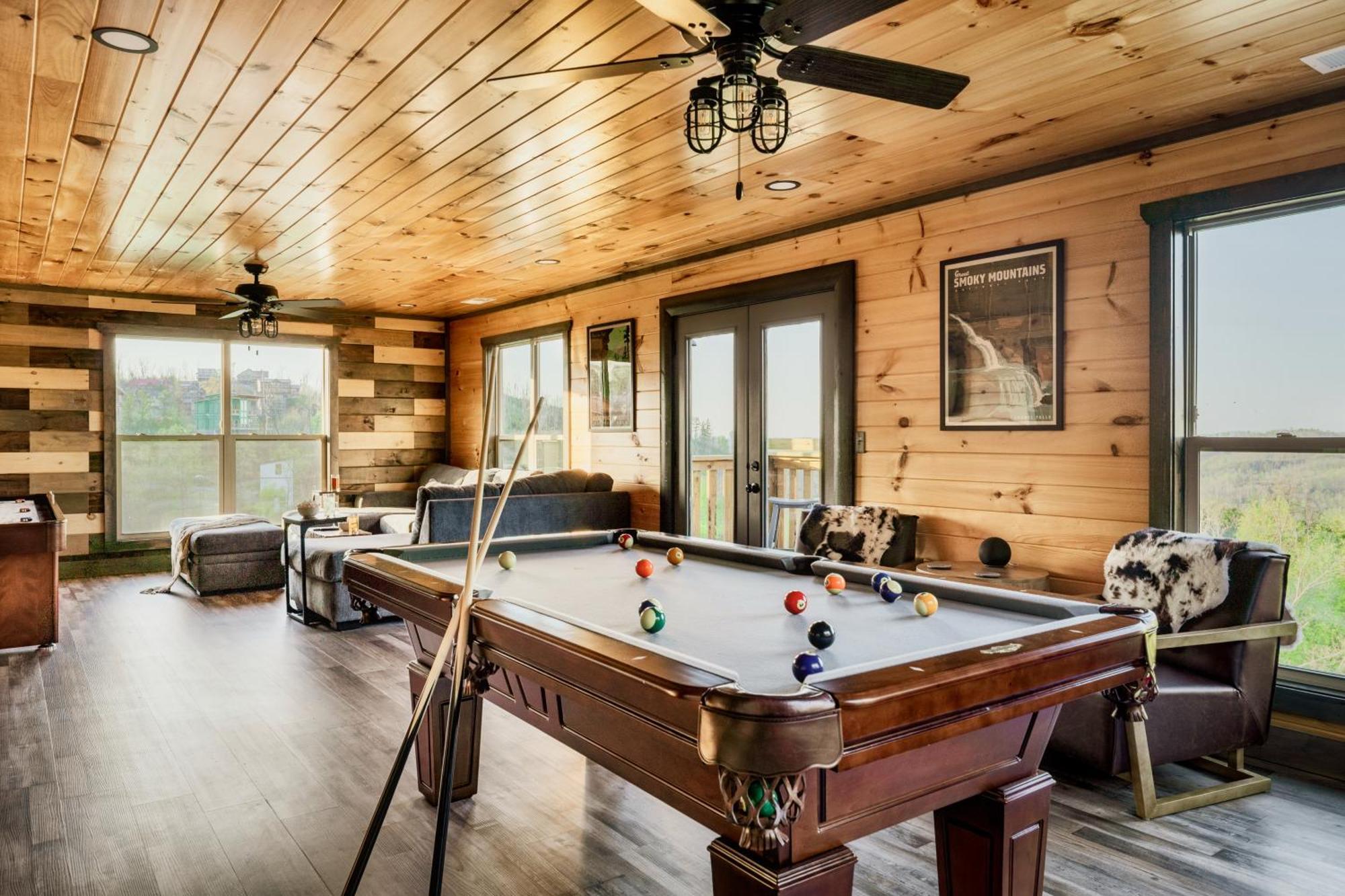 Mountainscape - Brand New Cabin W Views - Hottub - Firetable - Ps5 - Pooltable - 3 Pools Gatlinburg Eksteriør bilde