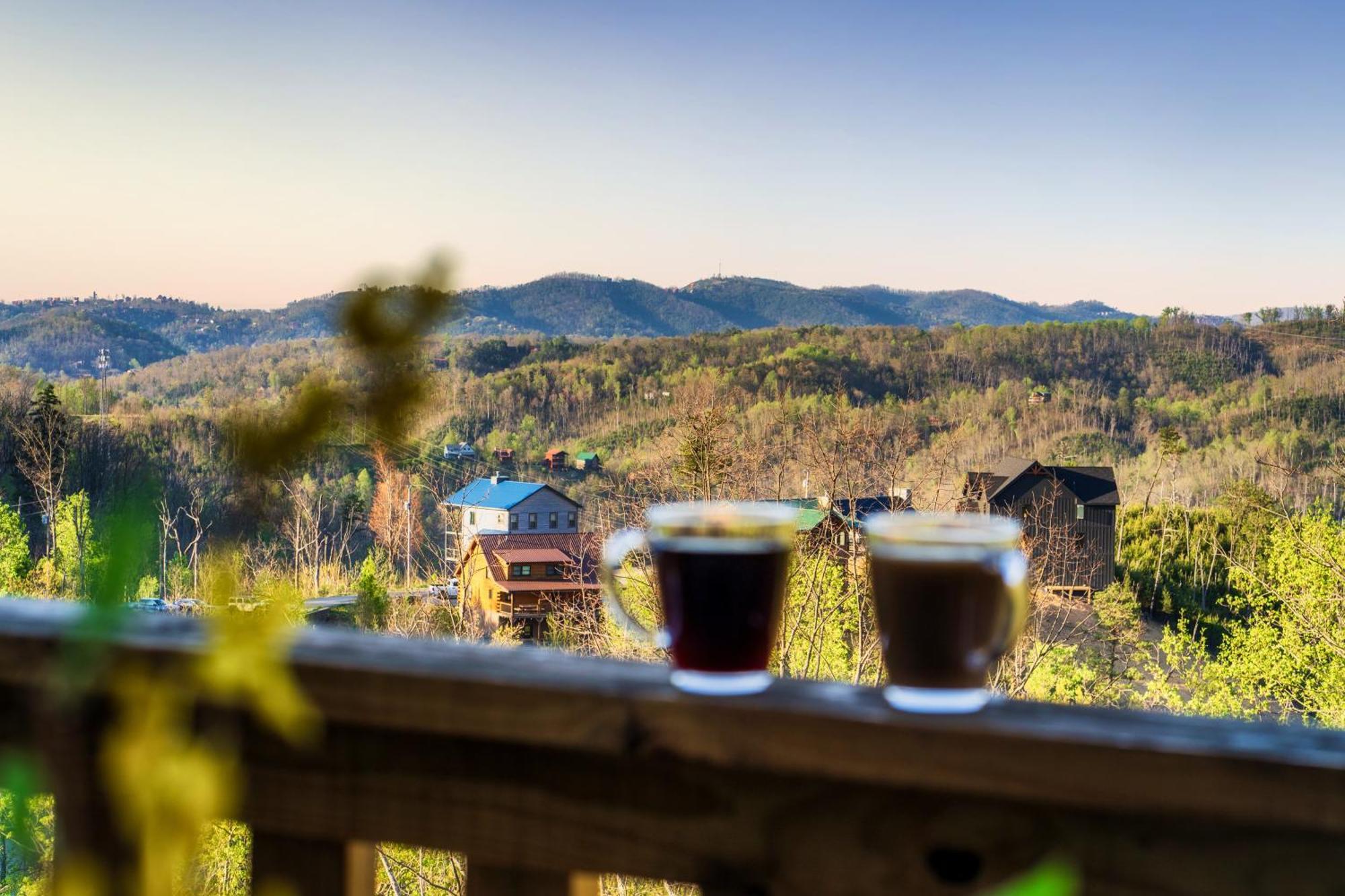 Mountainscape - Brand New Cabin W Views - Hottub - Firetable - Ps5 - Pooltable - 3 Pools Gatlinburg Eksteriør bilde