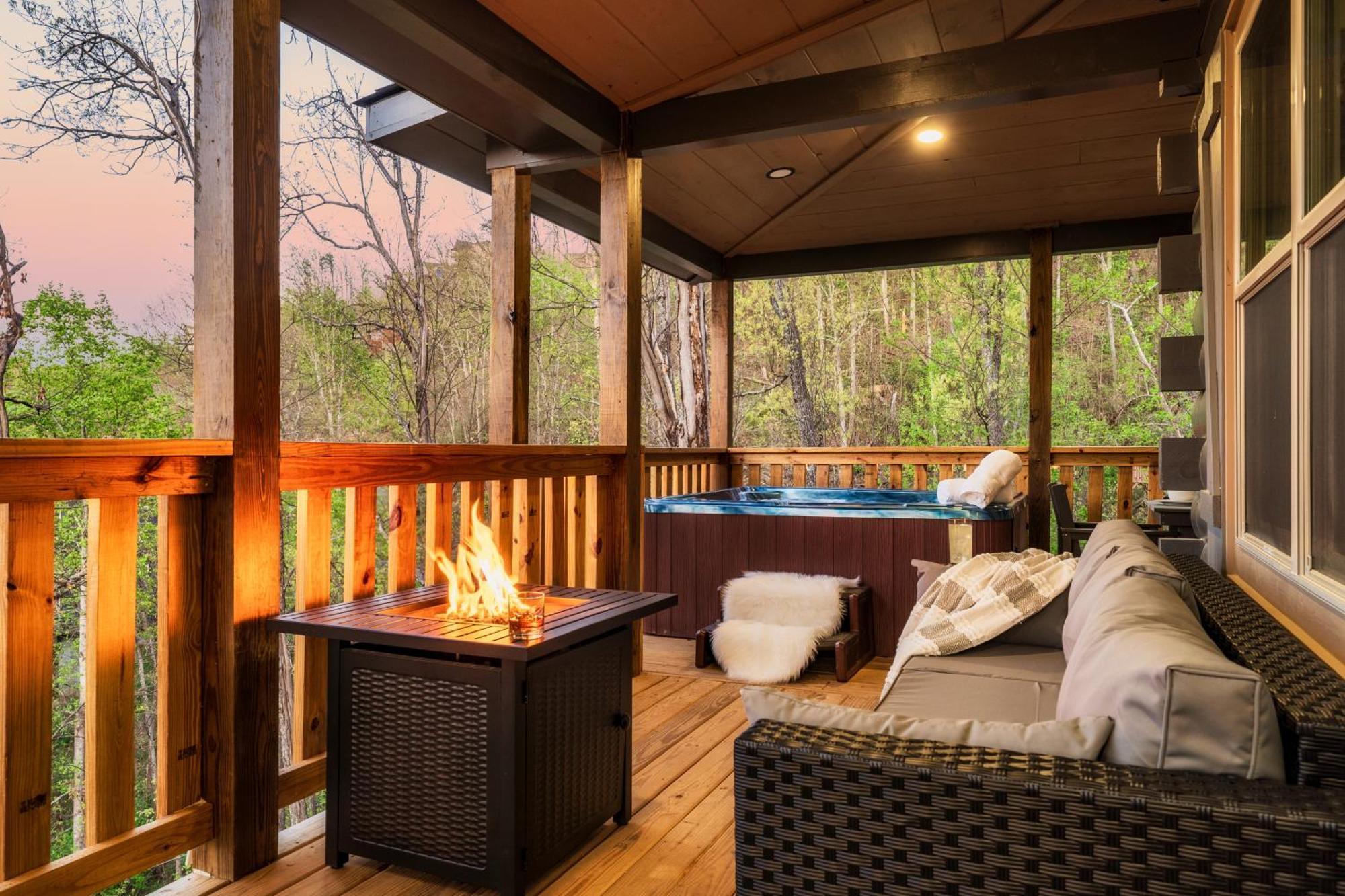 Mountainscape - Brand New Cabin W Views - Hottub - Firetable - Ps5 - Pooltable - 3 Pools Gatlinburg Eksteriør bilde