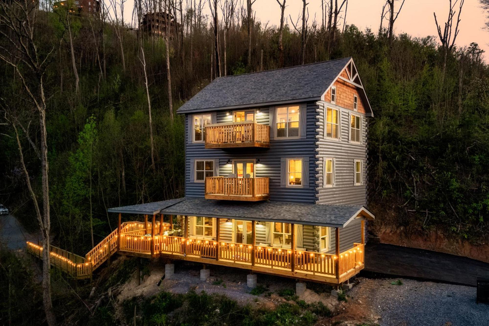Mountainscape - Brand New Cabin W Views - Hottub - Firetable - Ps5 - Pooltable - 3 Pools Gatlinburg Eksteriør bilde