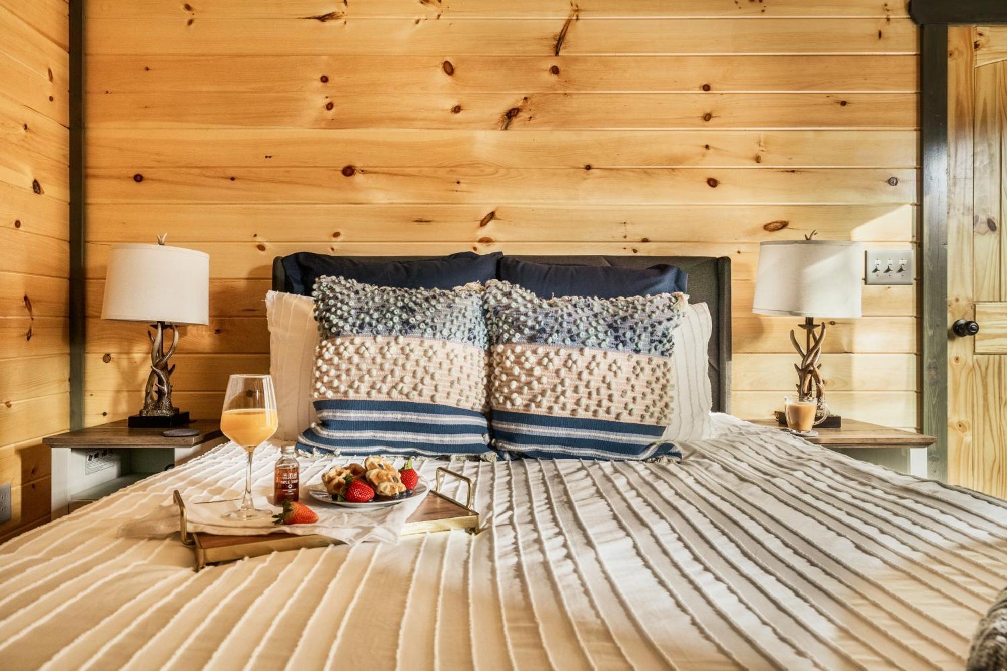 Mountainscape - Brand New Cabin W Views - Hottub - Firetable - Ps5 - Pooltable - 3 Pools Gatlinburg Eksteriør bilde